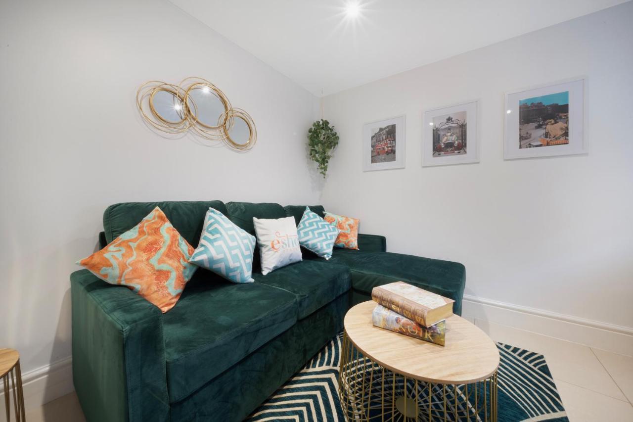 1 Bed House, Free Parking, 15 Minutes From Cheltenham Races Gloucester Exterior foto