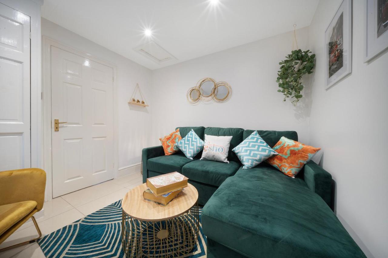 1 Bed House, Free Parking, 15 Minutes From Cheltenham Races Gloucester Exterior foto