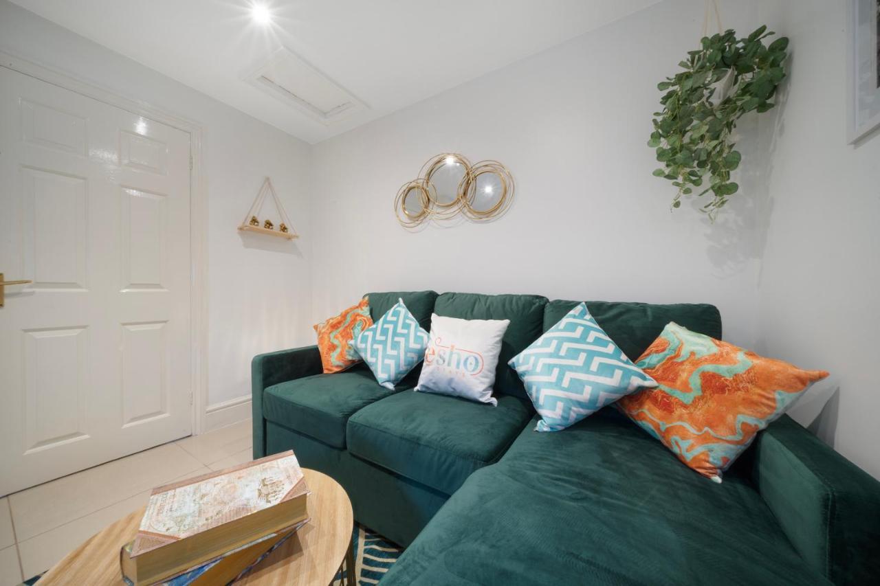 1 Bed House, Free Parking, 15 Minutes From Cheltenham Races Gloucester Exterior foto